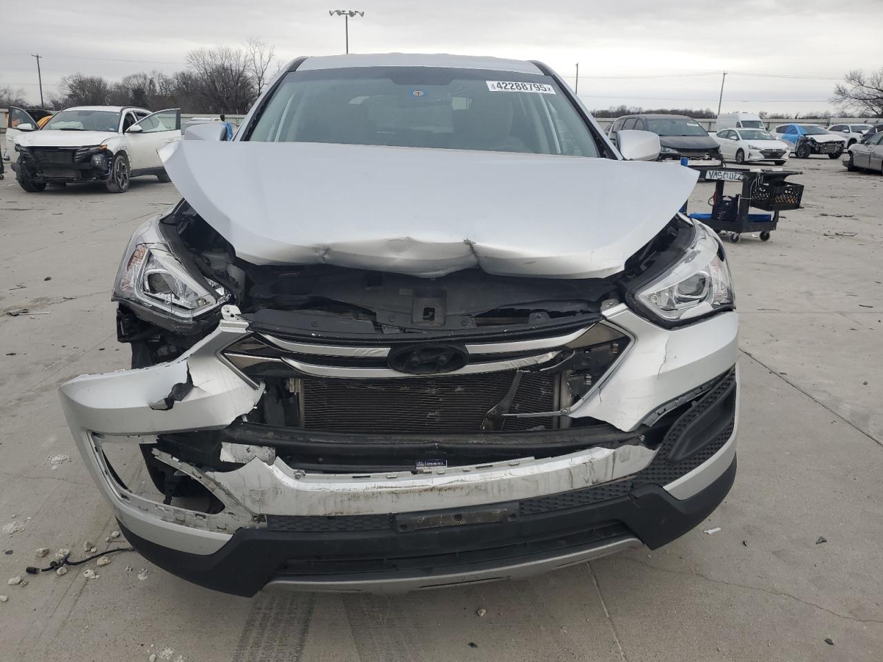 2016 Hyundai Santa Fe - Image 5