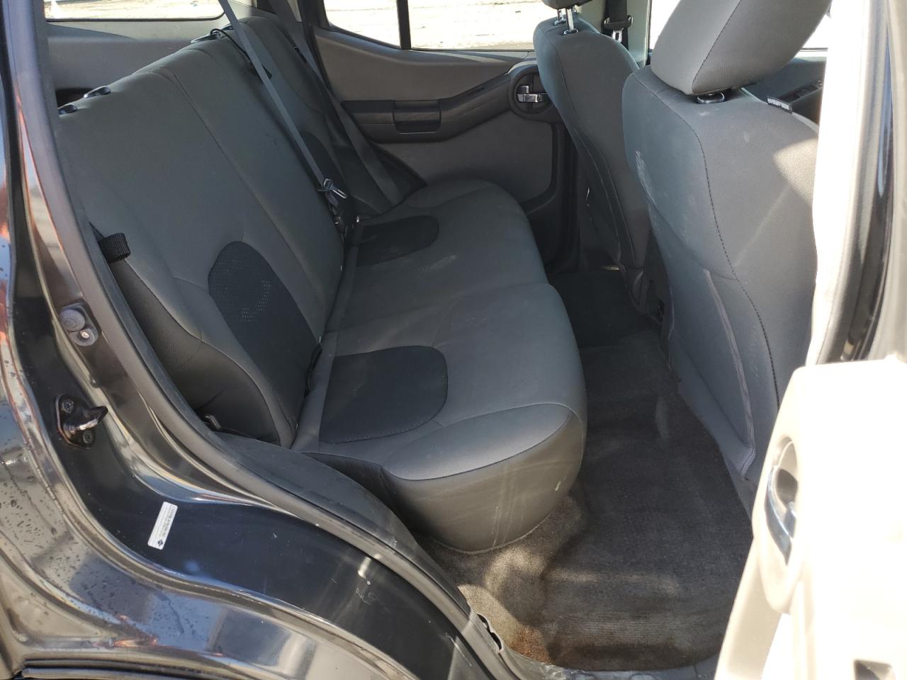2015 Nissan XTerra - Image 11