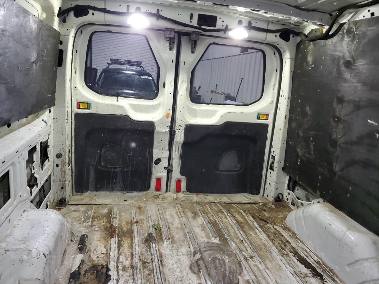 2017 Ford Transit - Image 10