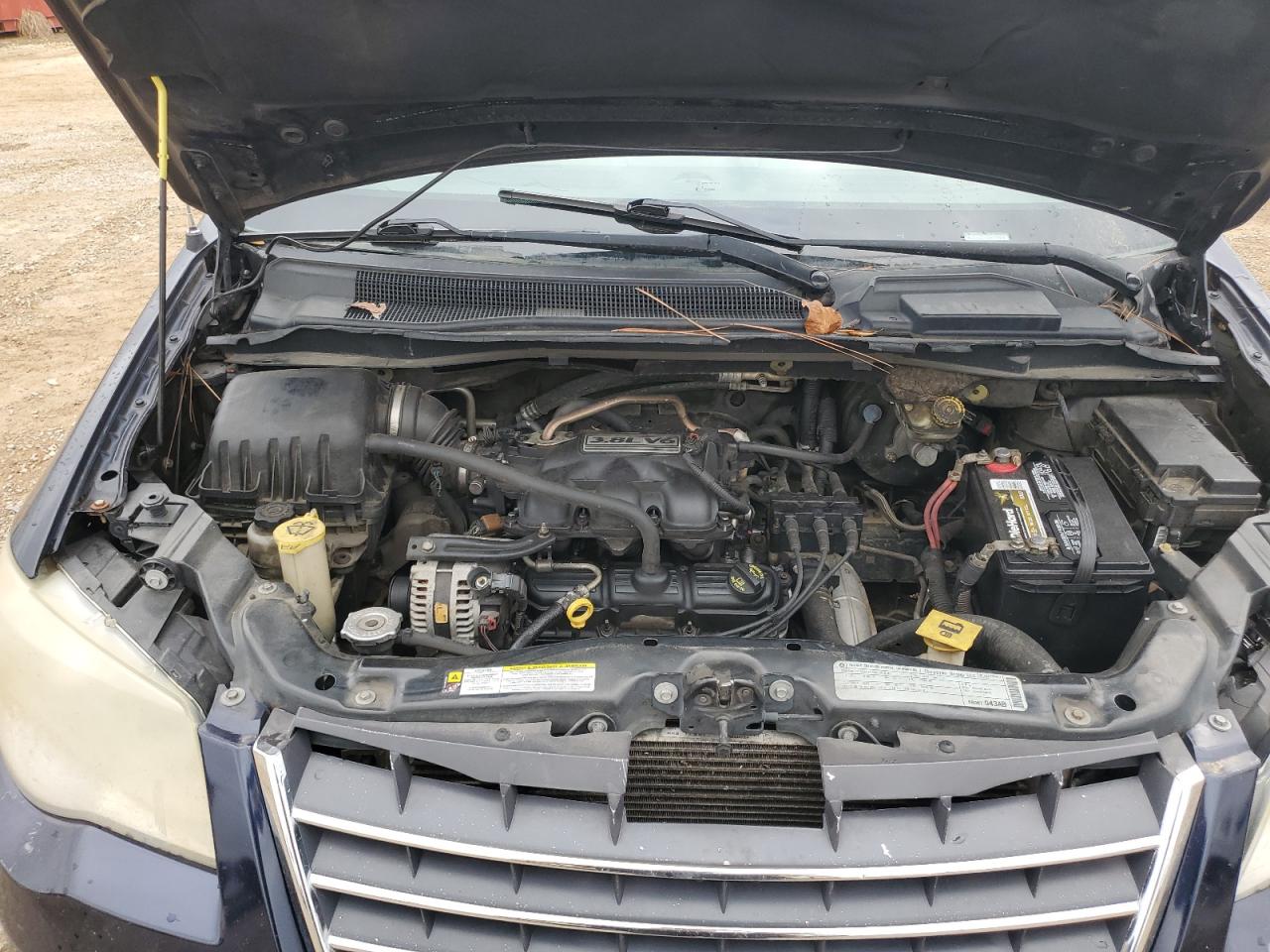 2010 Chrysler Town & Country - Image 14