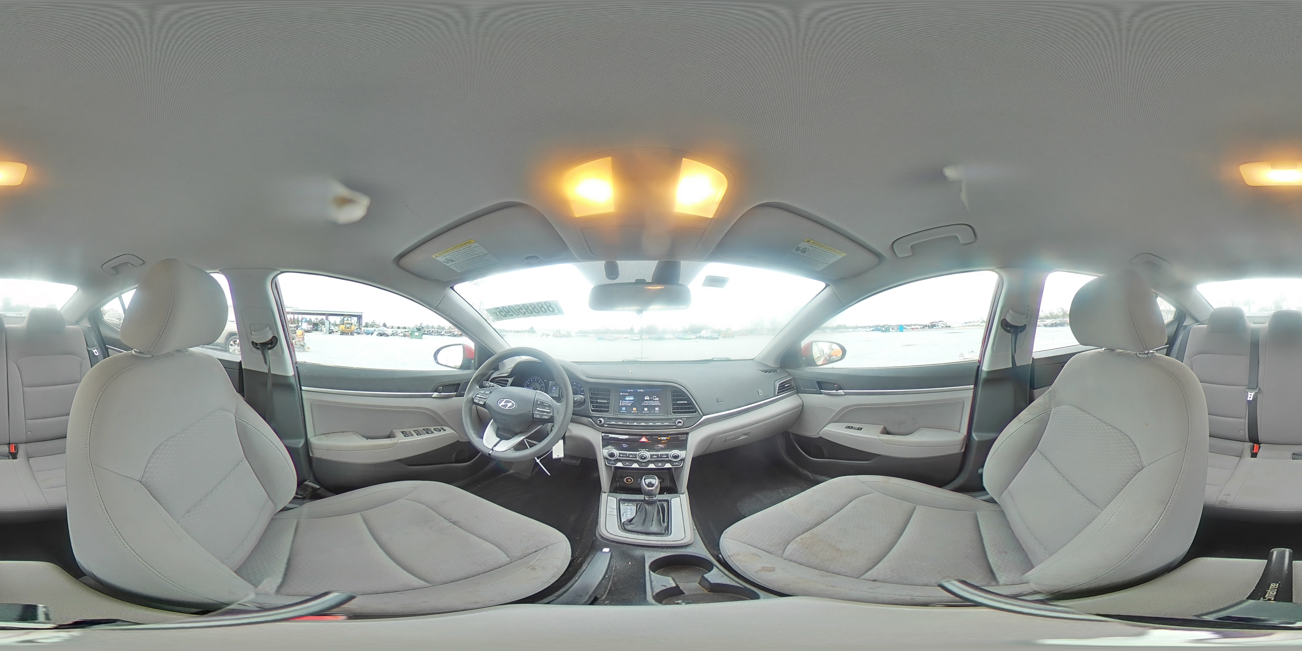 2020 Hyundai Elantra - Image 13