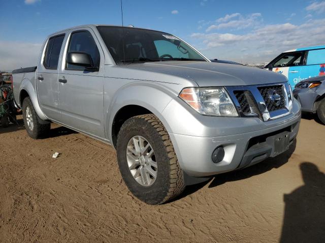 Пікапи NISSAN FRONTIER 2014 Сріблястий