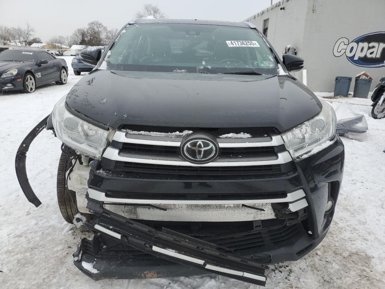 2017 Toyota Highlander - Image 5