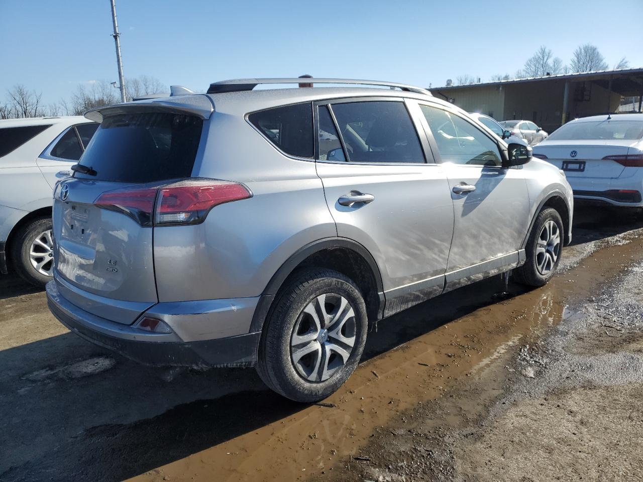 2018 Toyota RAV 4 - Image 3