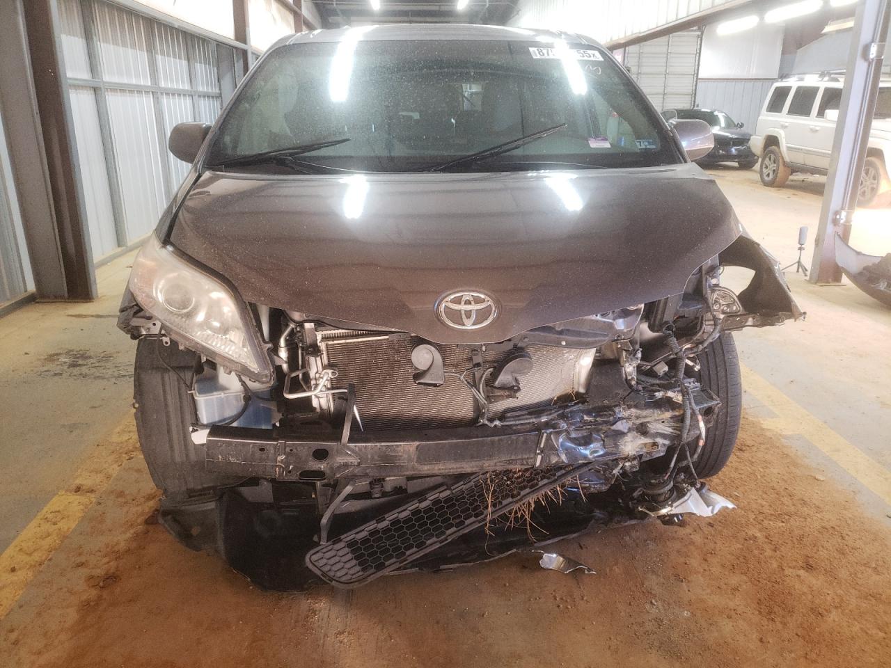 2015 Toyota Sienna - Image 5