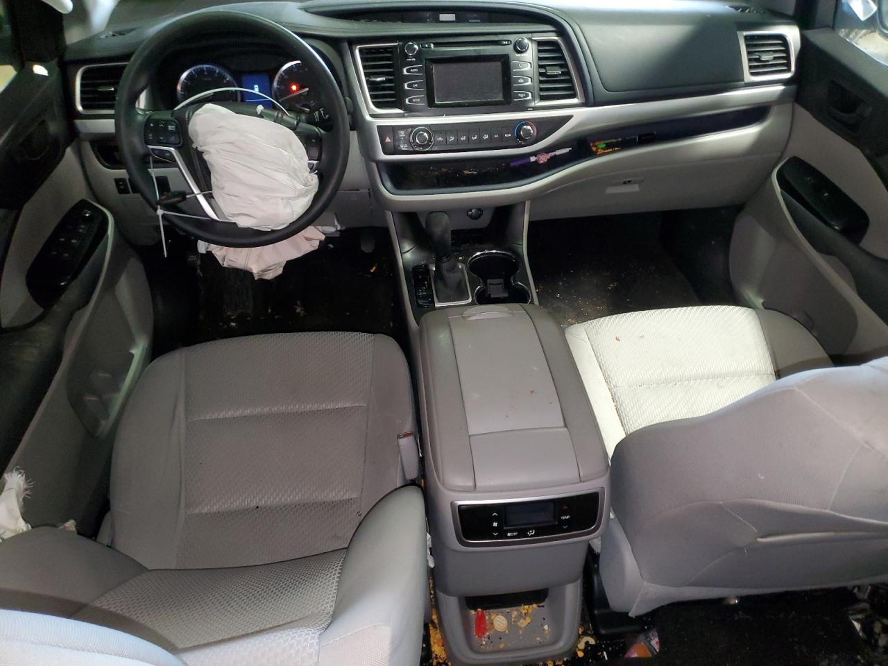 2015 Toyota Highlander - Image 8