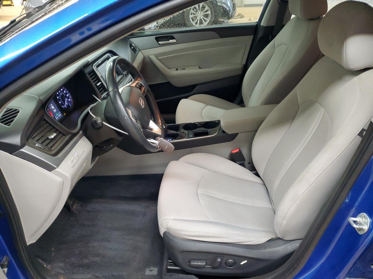 2018 Hyundai Sonata - Image 7