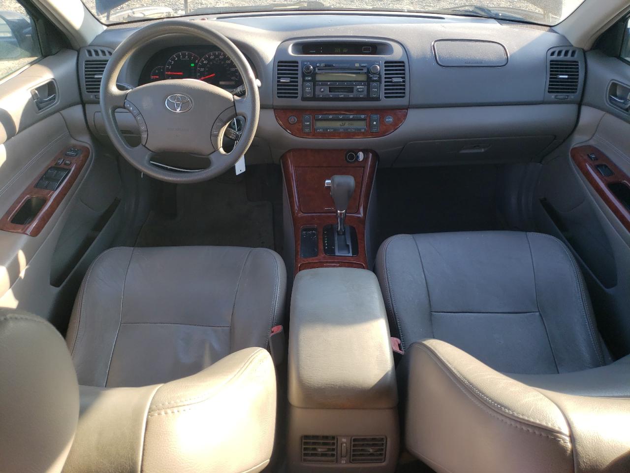 2005 Toyota Camry - Image 8