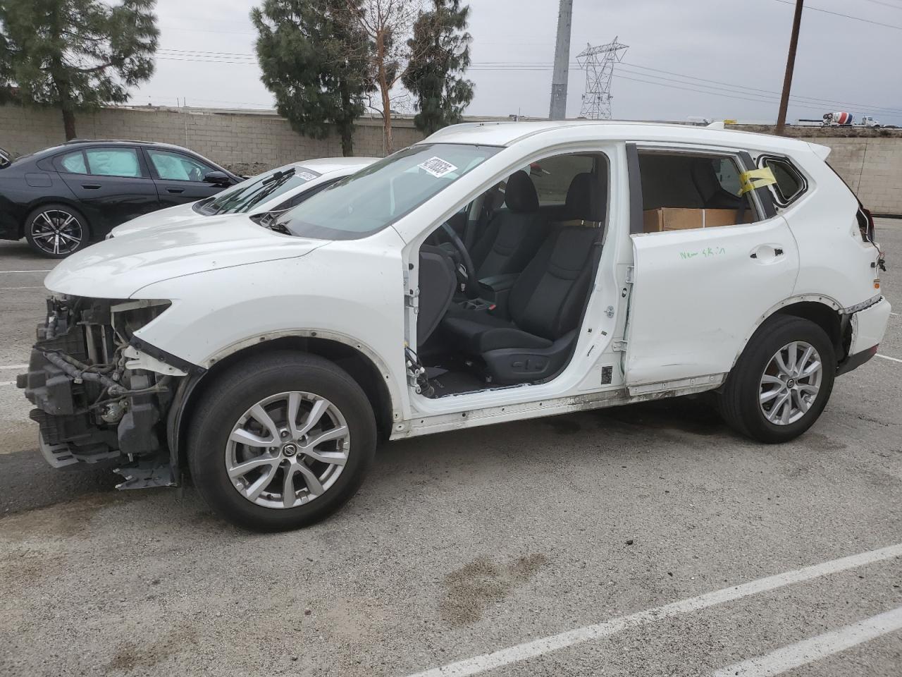 2017 Nissan Rogue - Image 1