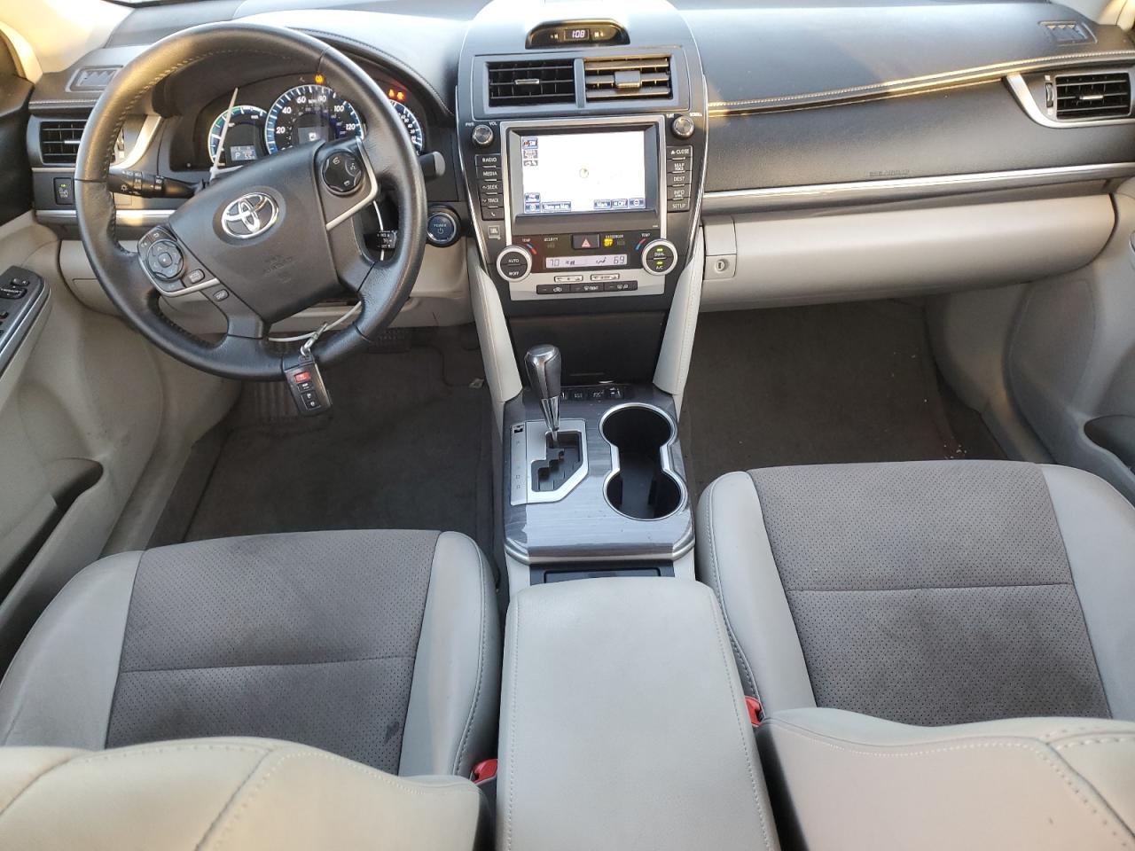 2012 Toyota Camry - Image 8