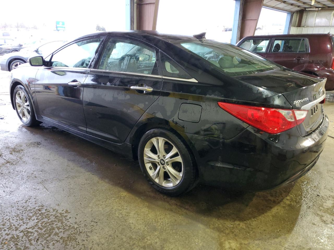 2011 Hyundai Sonata - Image 2