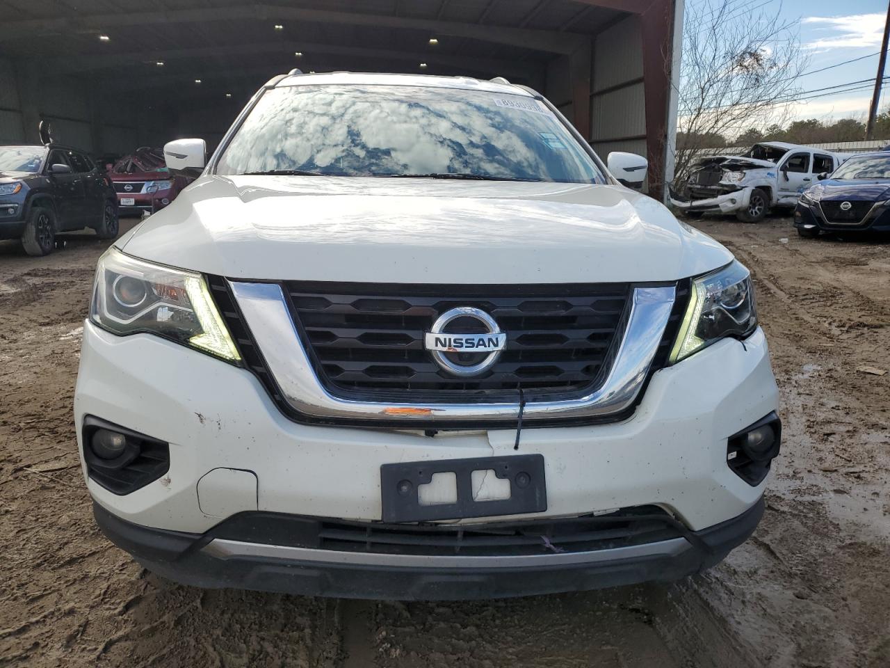 2018 Nissan Pathfinder - Image 5