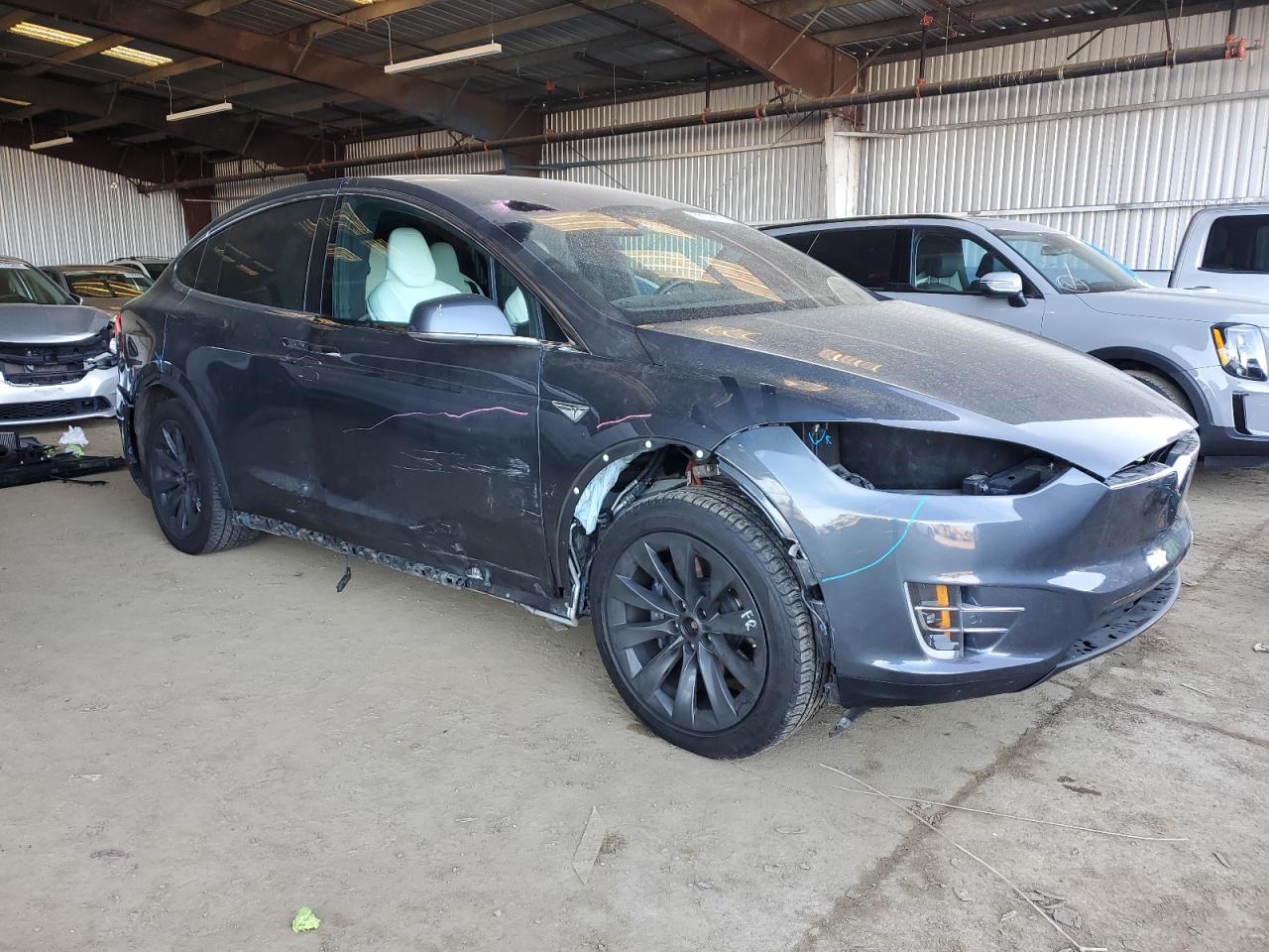 VIN 5YJXCAE28GF000815 2016 TESLA MODEL X no.4