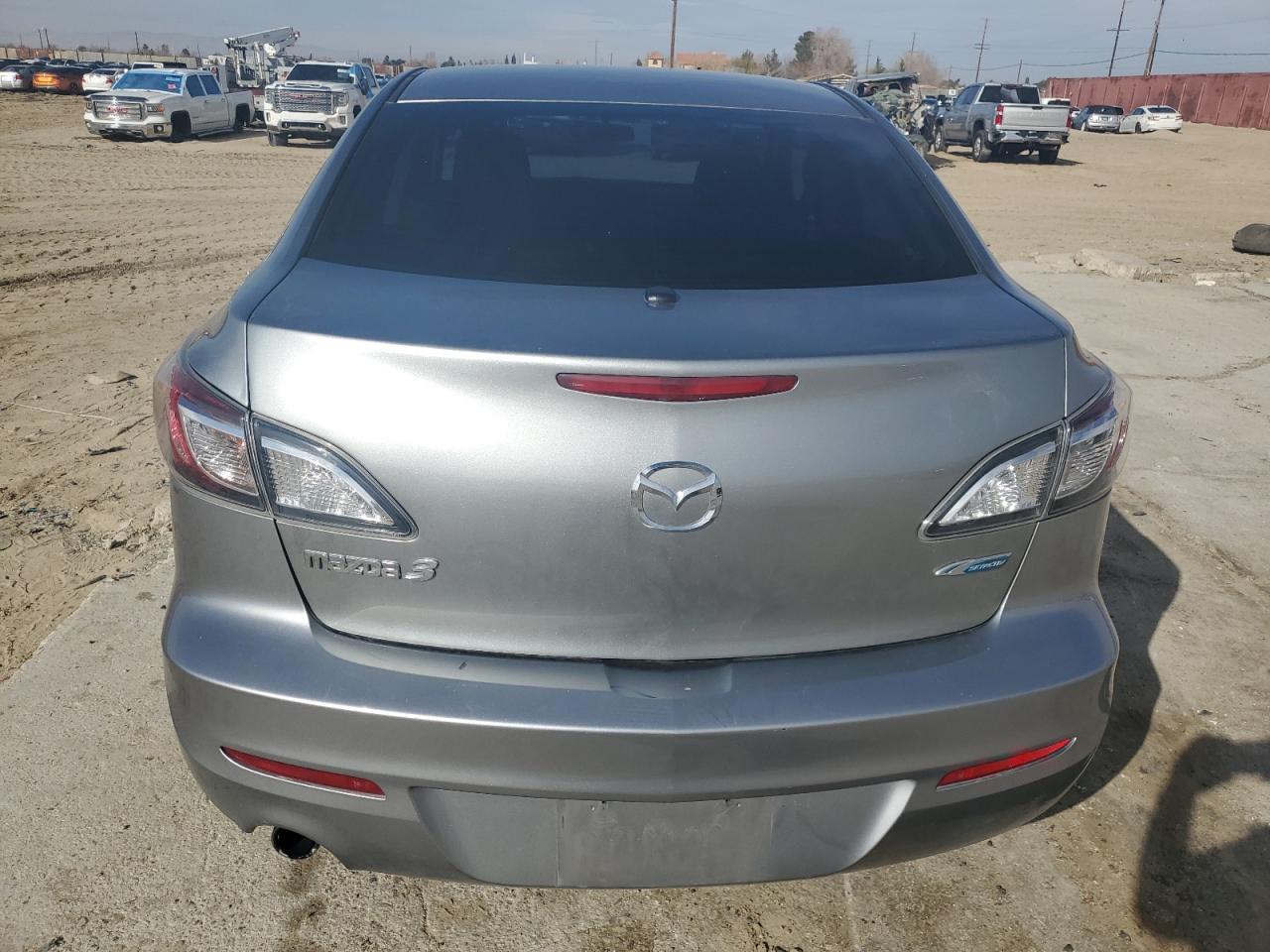 2012 Mazda 3 - Image 6