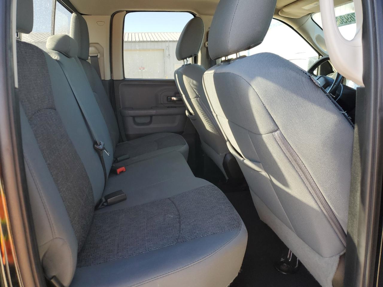 2016 RAM 1500 - Image 10