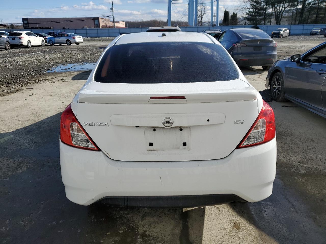 2019 Nissan Versa - Image 6
