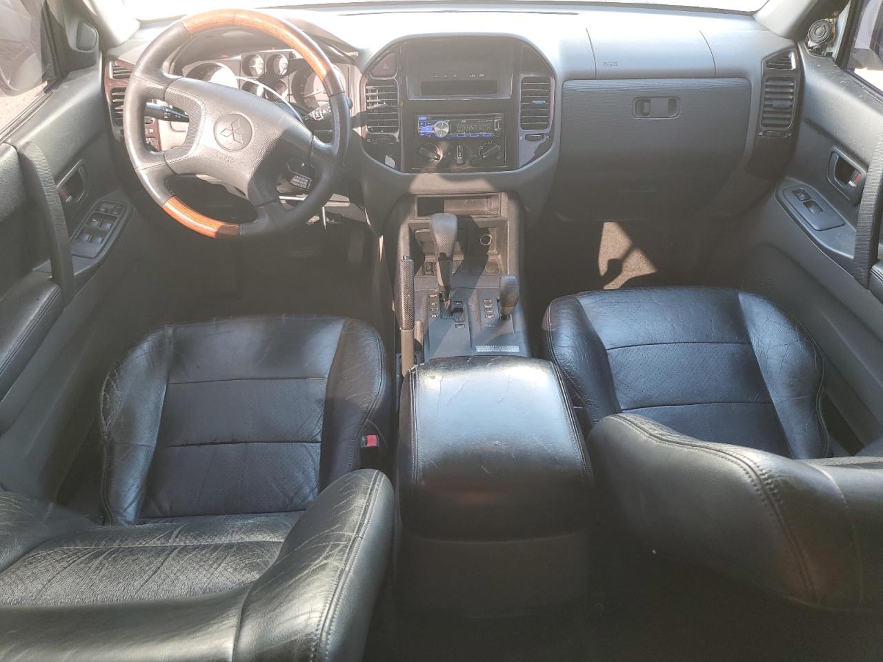 2001 Mitsubishi Montero - Image 8