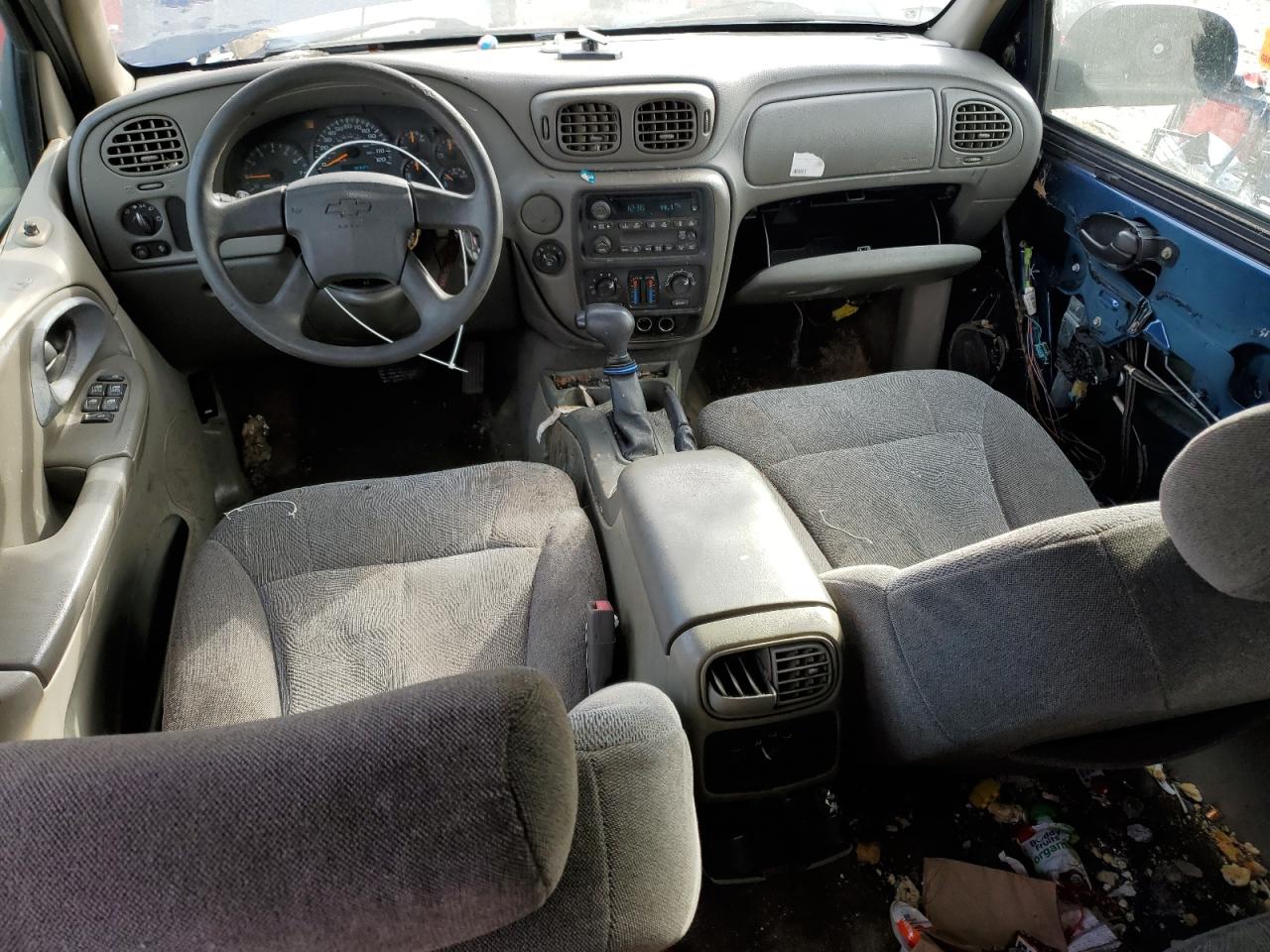 2004 Chevrolet TrailBlazer - Image 8