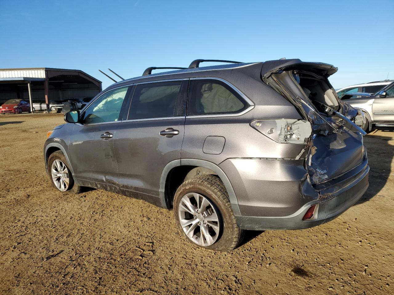 2015 Toyota Highlander - Image 2