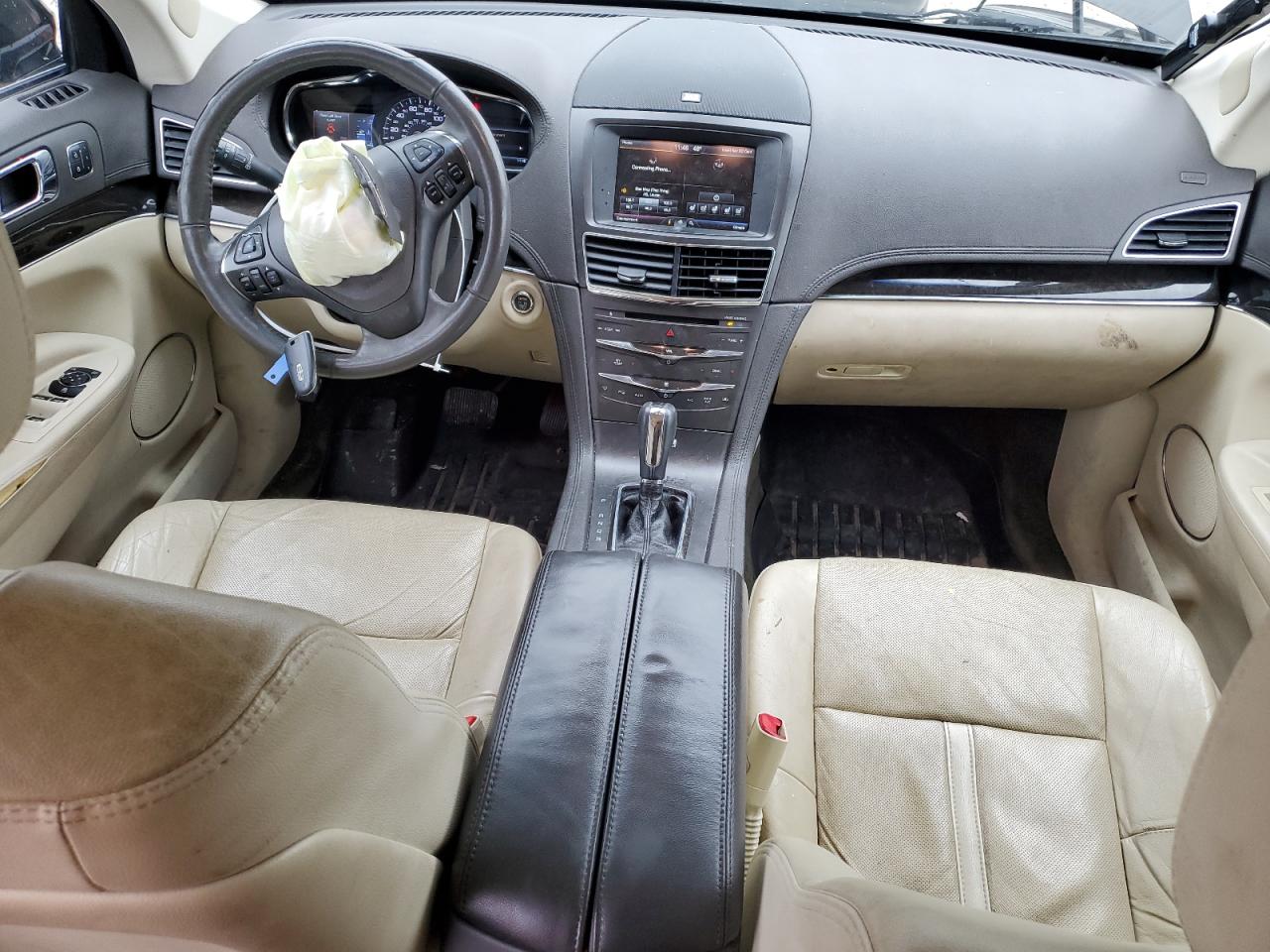 2014 Lincoln MKT - Image 8