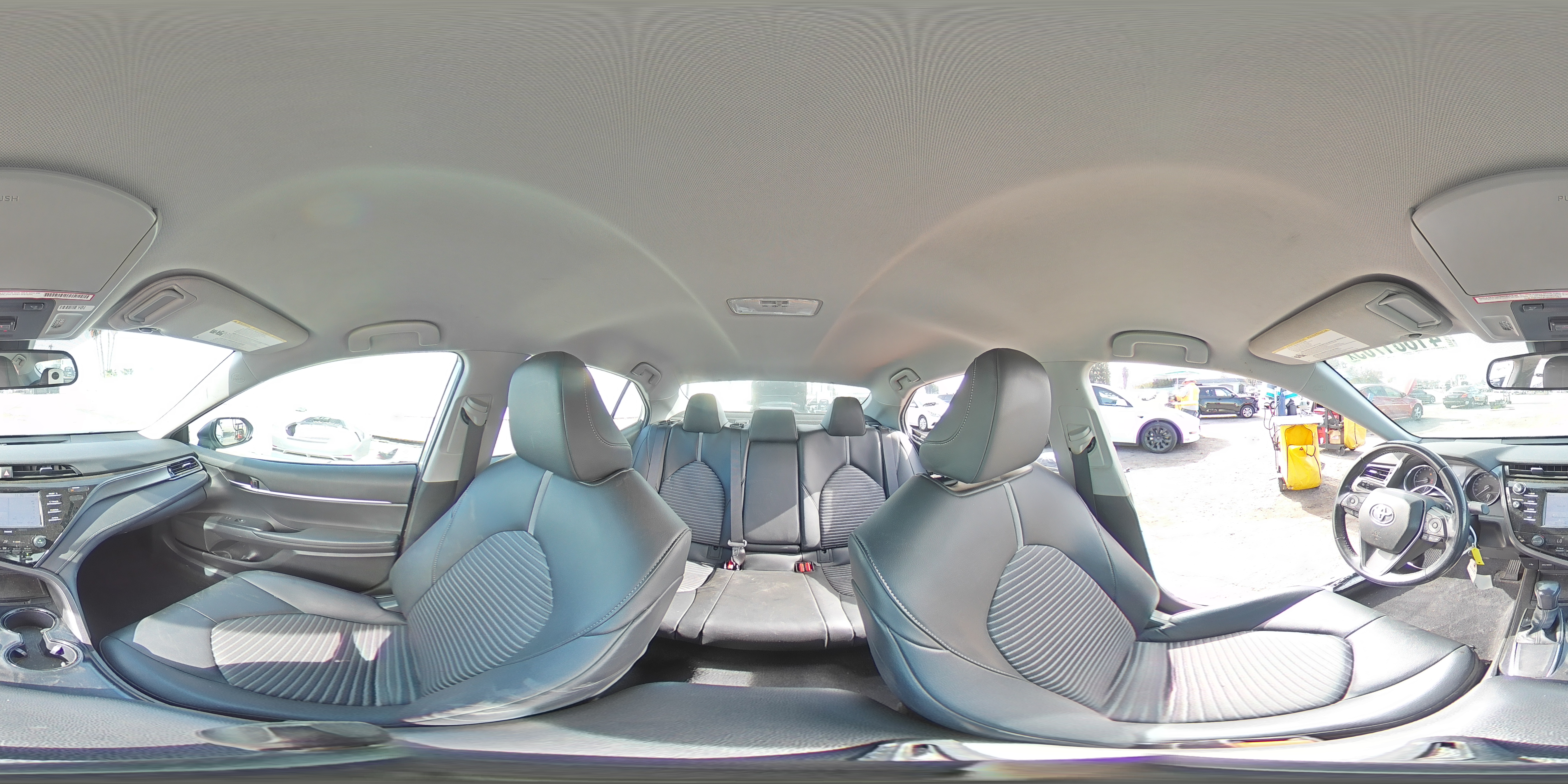 2020 Toyota Camry - Image 13