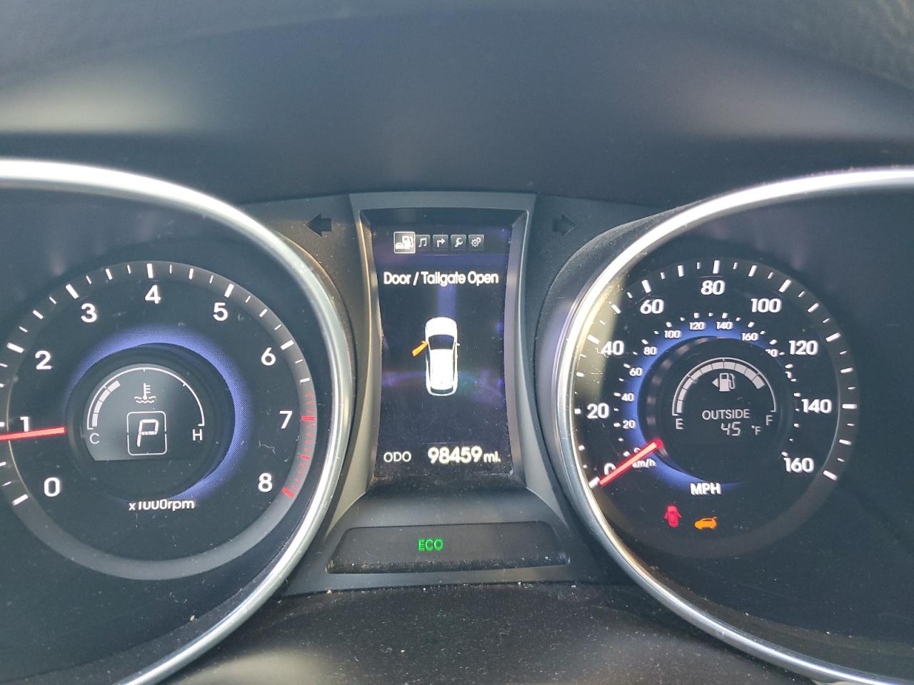 2014 Hyundai Santa Fe - Image 9