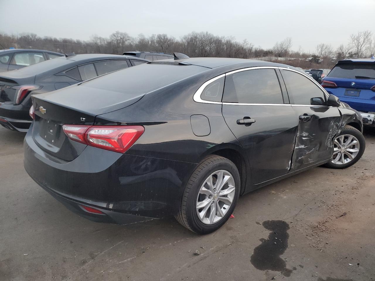 2022 Chevrolet Malibu - Image 3