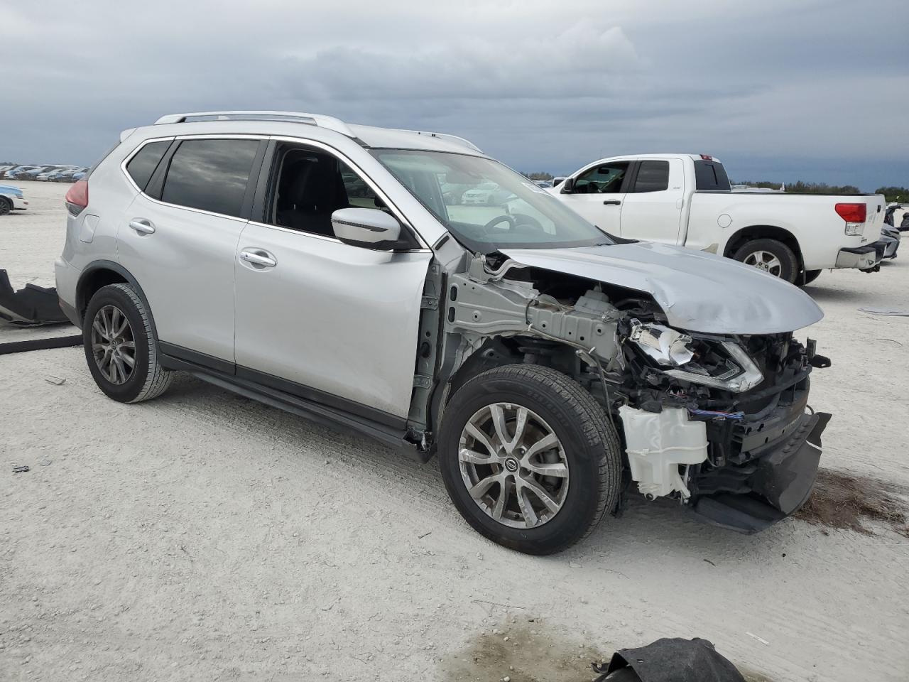 2019 Nissan Rogue - Image 4