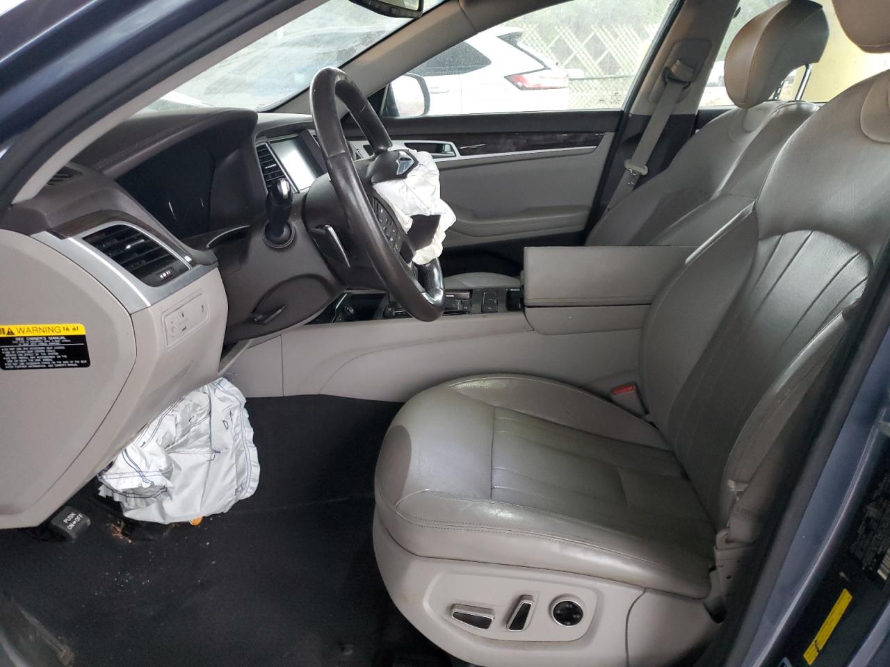 2015 Hyundai Genesis - Image 7