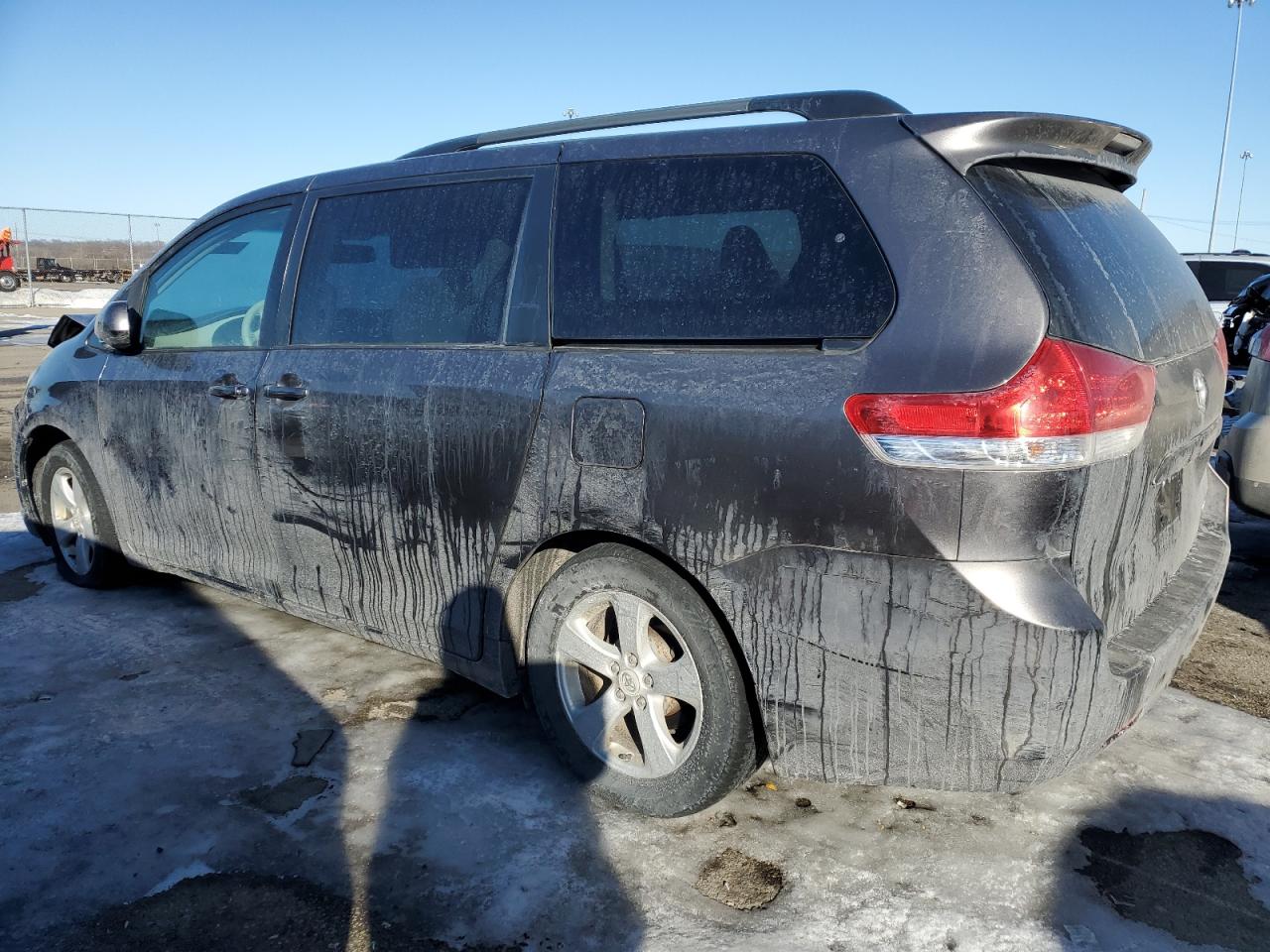 2012 Toyota Sienna - Image 2