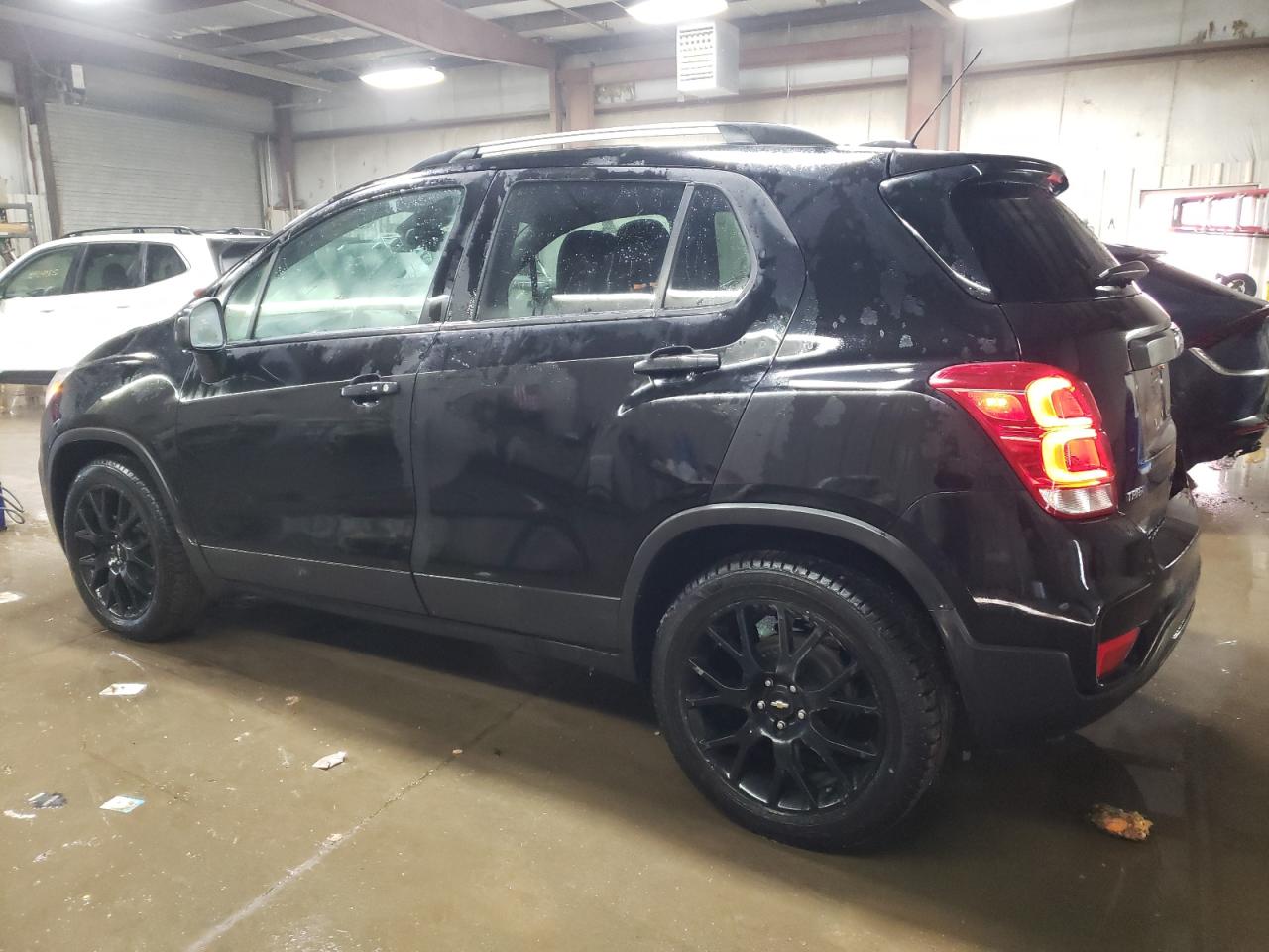 2021 Chevrolet Trax - Image 2