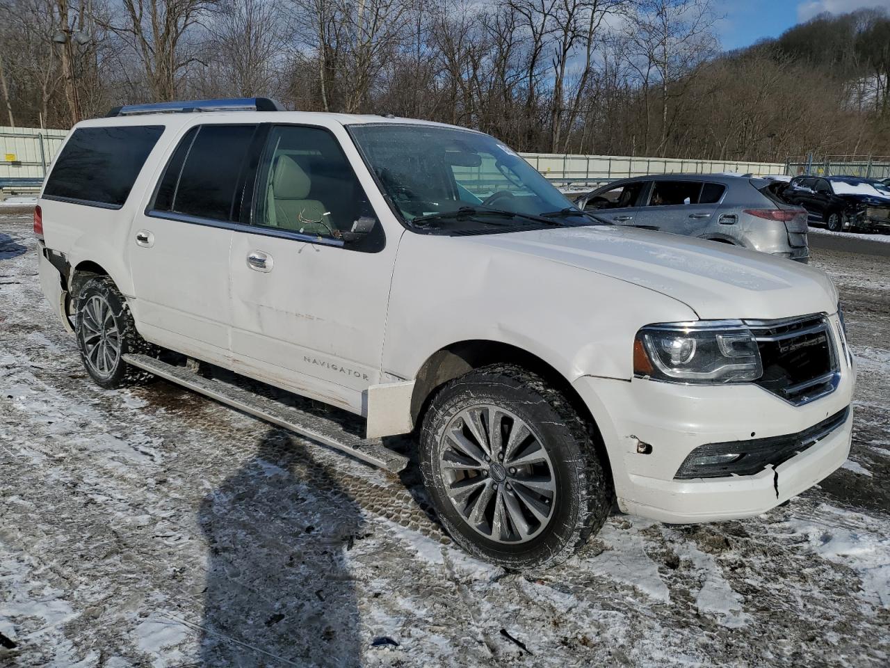 2015 Lincoln Navigator - Image 4