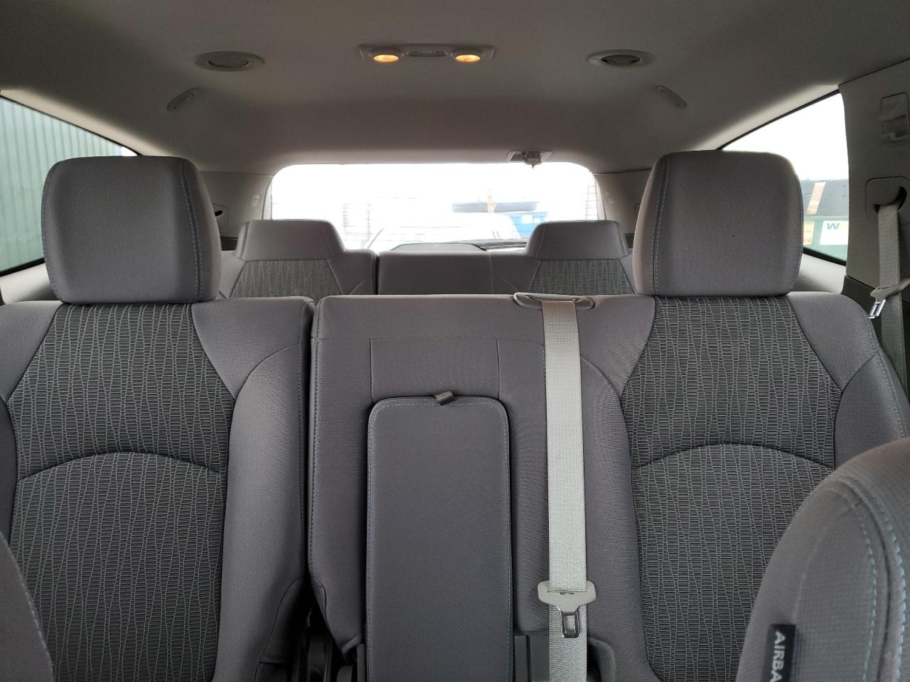 2015 Chevrolet Traverse - Image 10