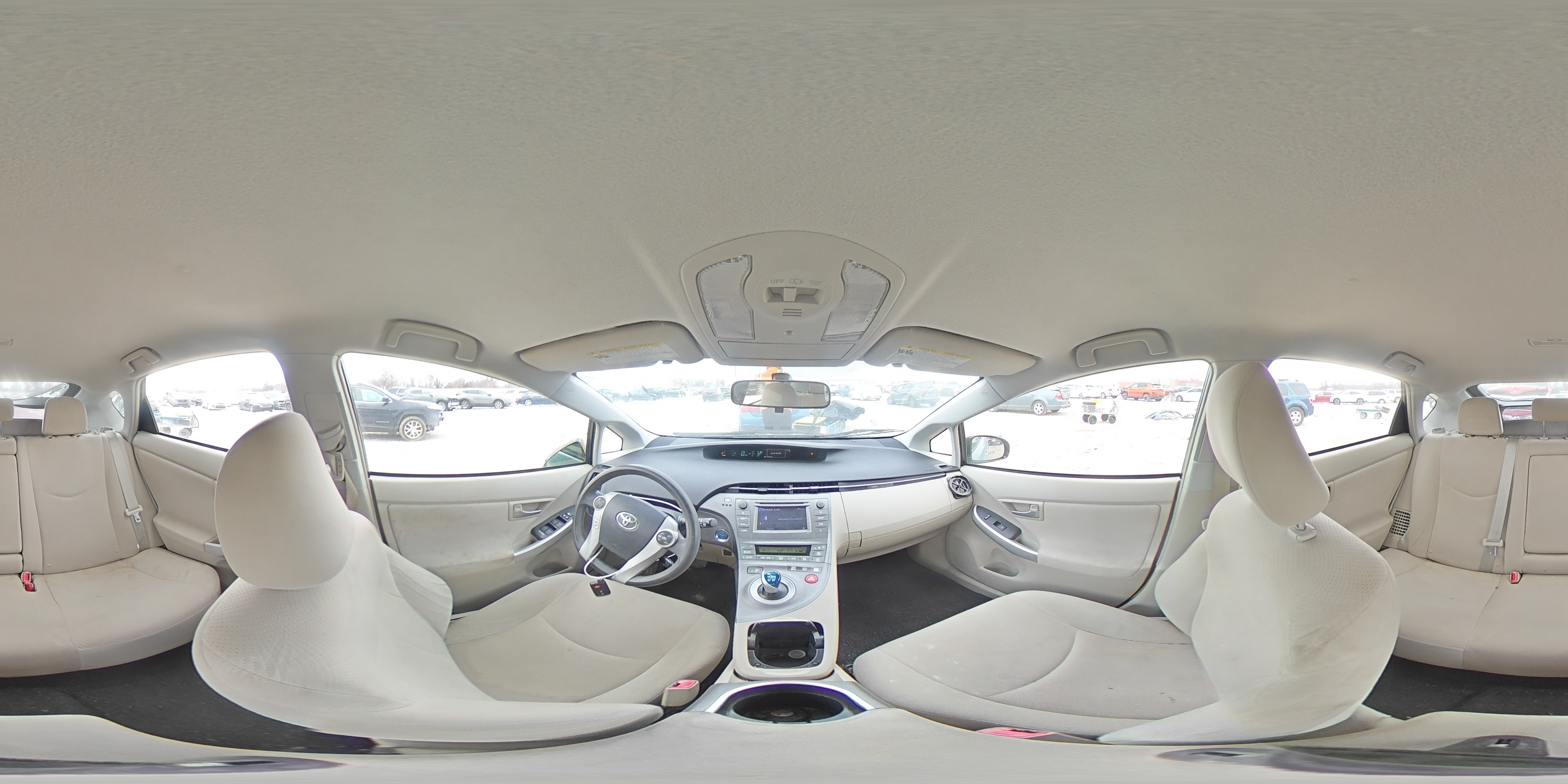 2013 Toyota Prius - Image 13