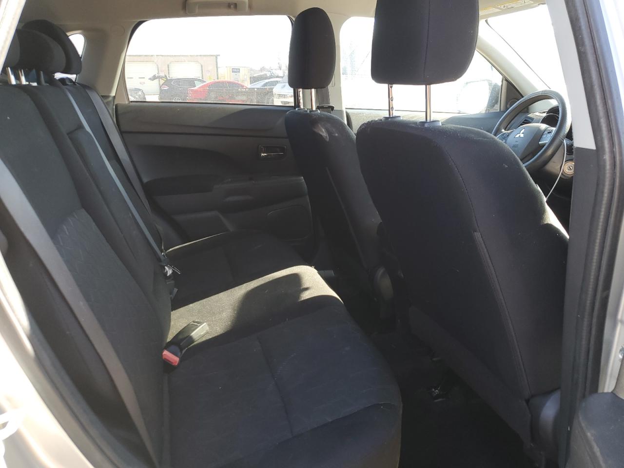 2020 Mitsubishi Outlander - Image 11