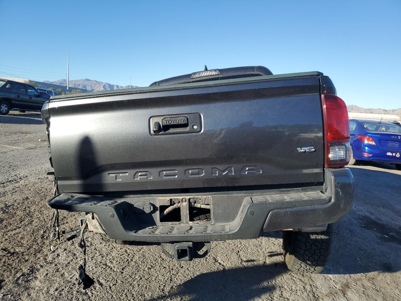 2018 Toyota Tacoma - Image 6
