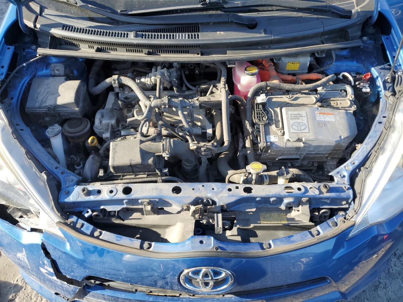 2014 Toyota Prius - Image 12