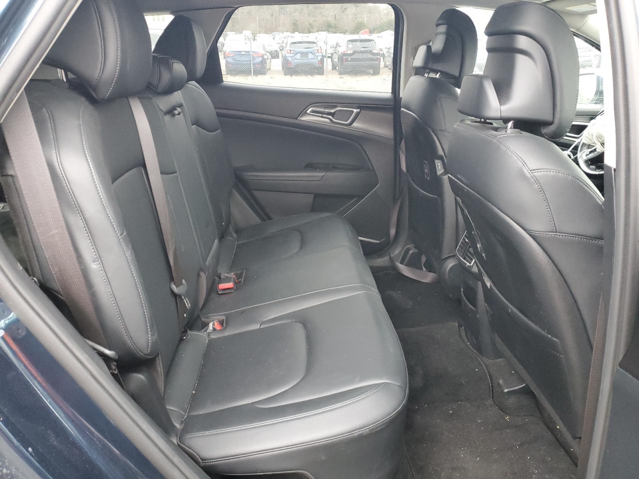 2023 Kia Sportage - Image 11