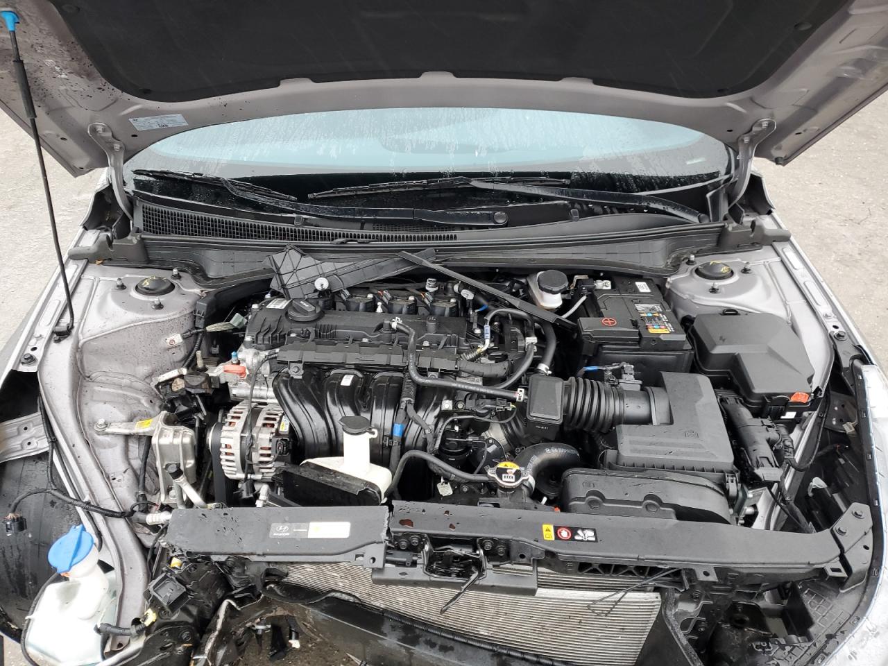 2023 Hyundai Elantra - Image 13