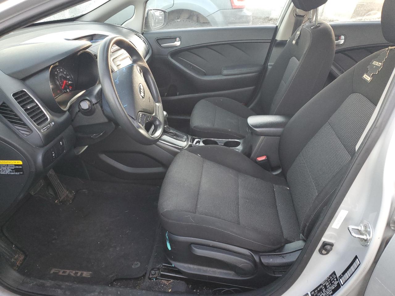 2018 Kia Forte - Image 7