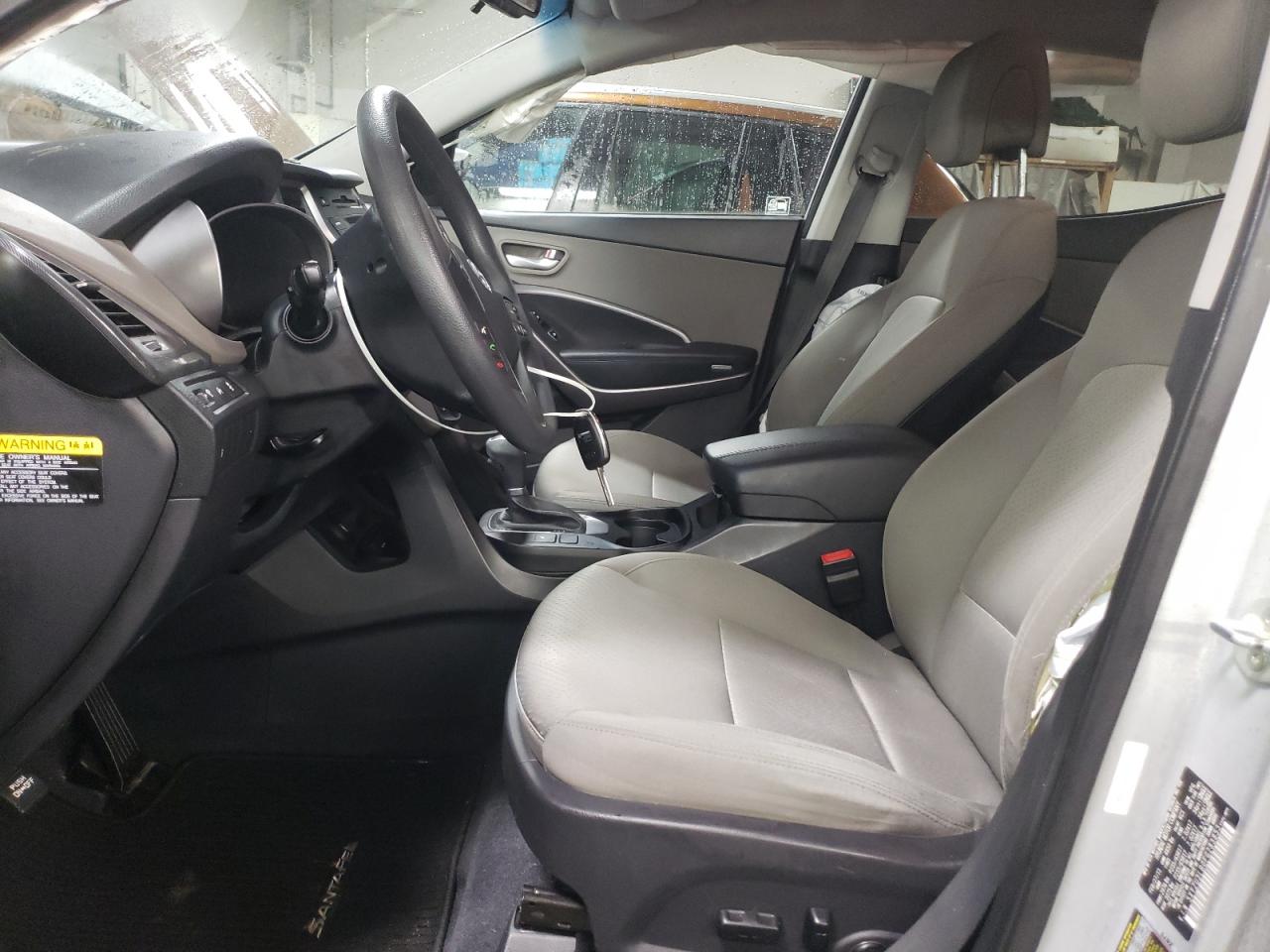 2015 Hyundai Santa Fe - Image 7