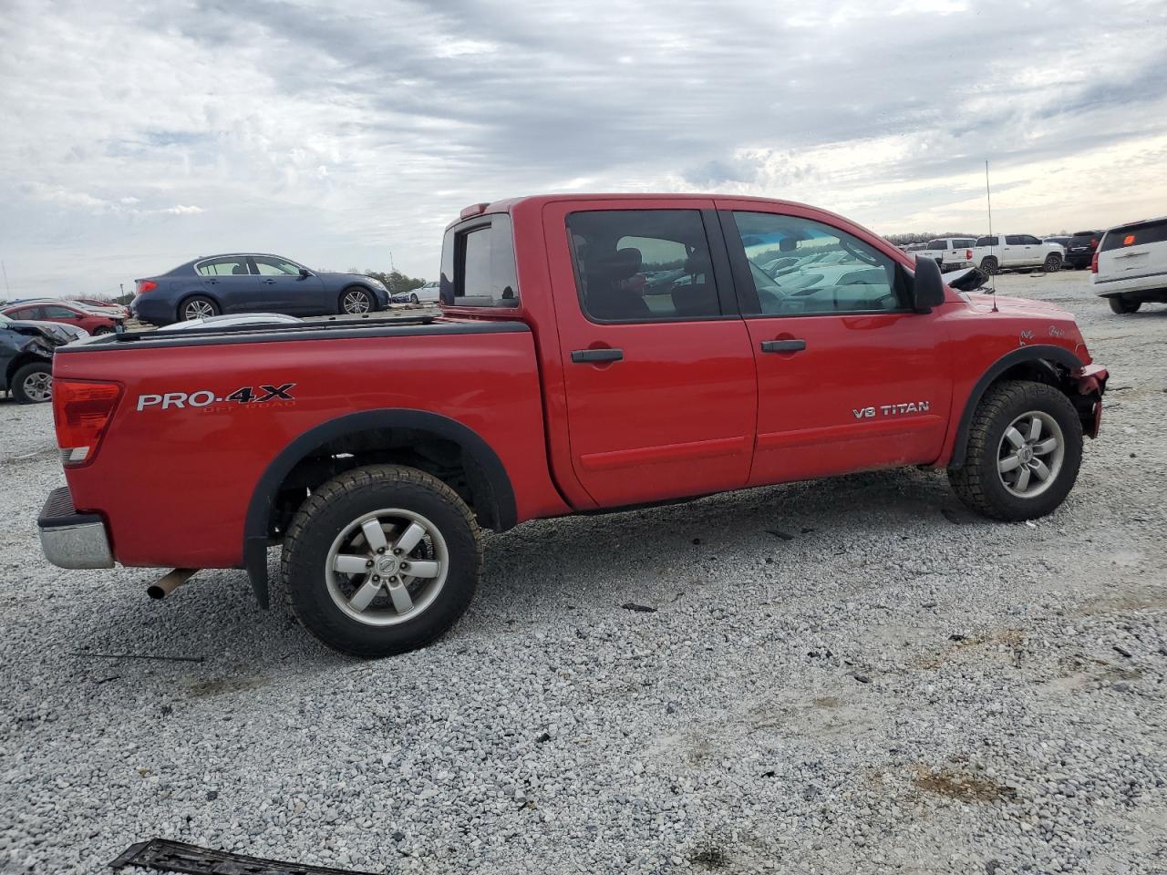 2011 Nissan Titan - Image 3