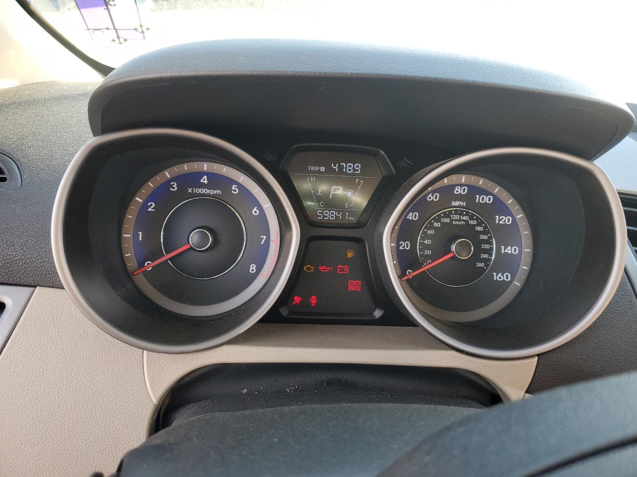 2015 Hyundai Elantra - Image 9