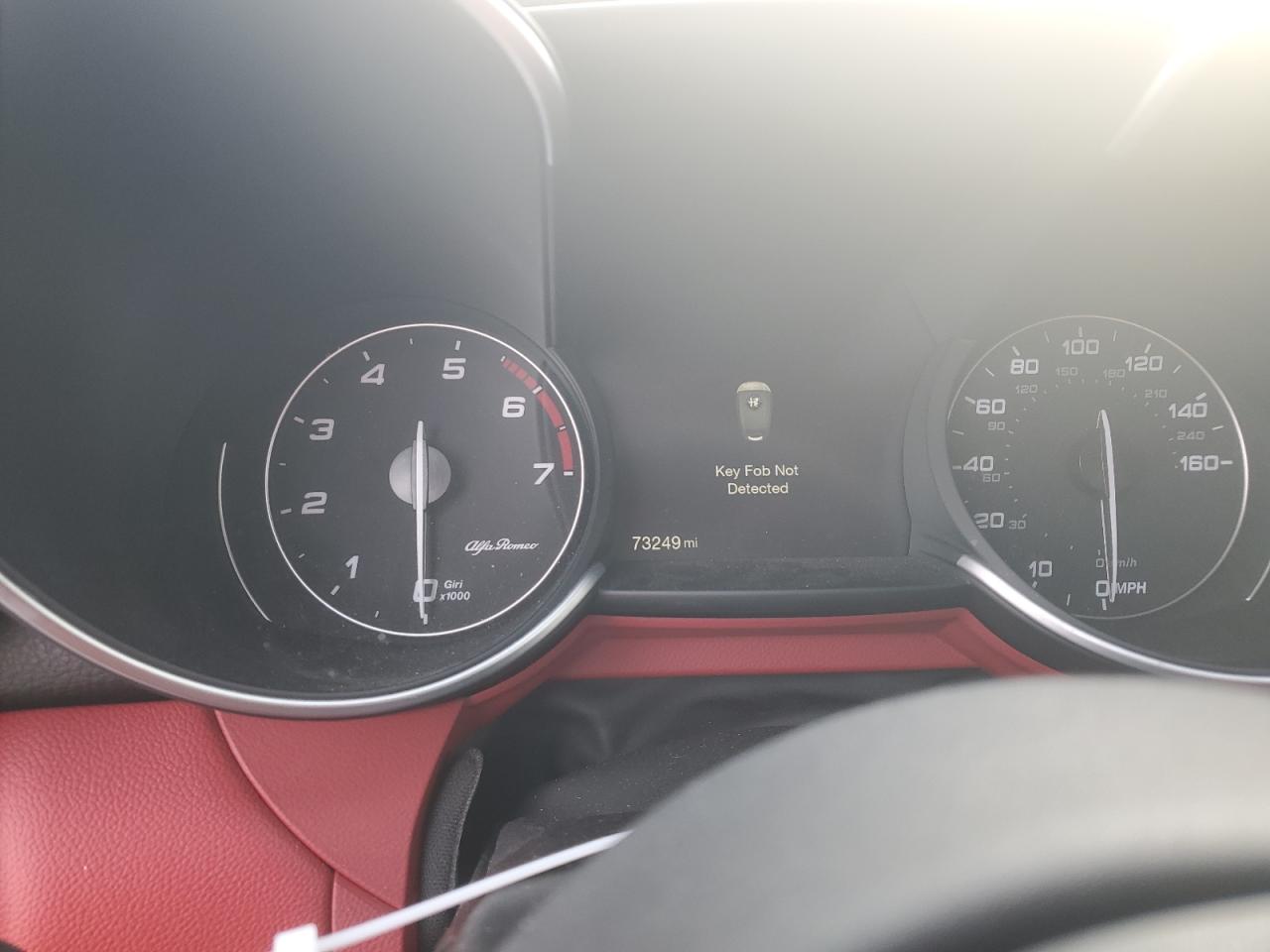 2019 Alfa Romeo Giulia - Image 9
