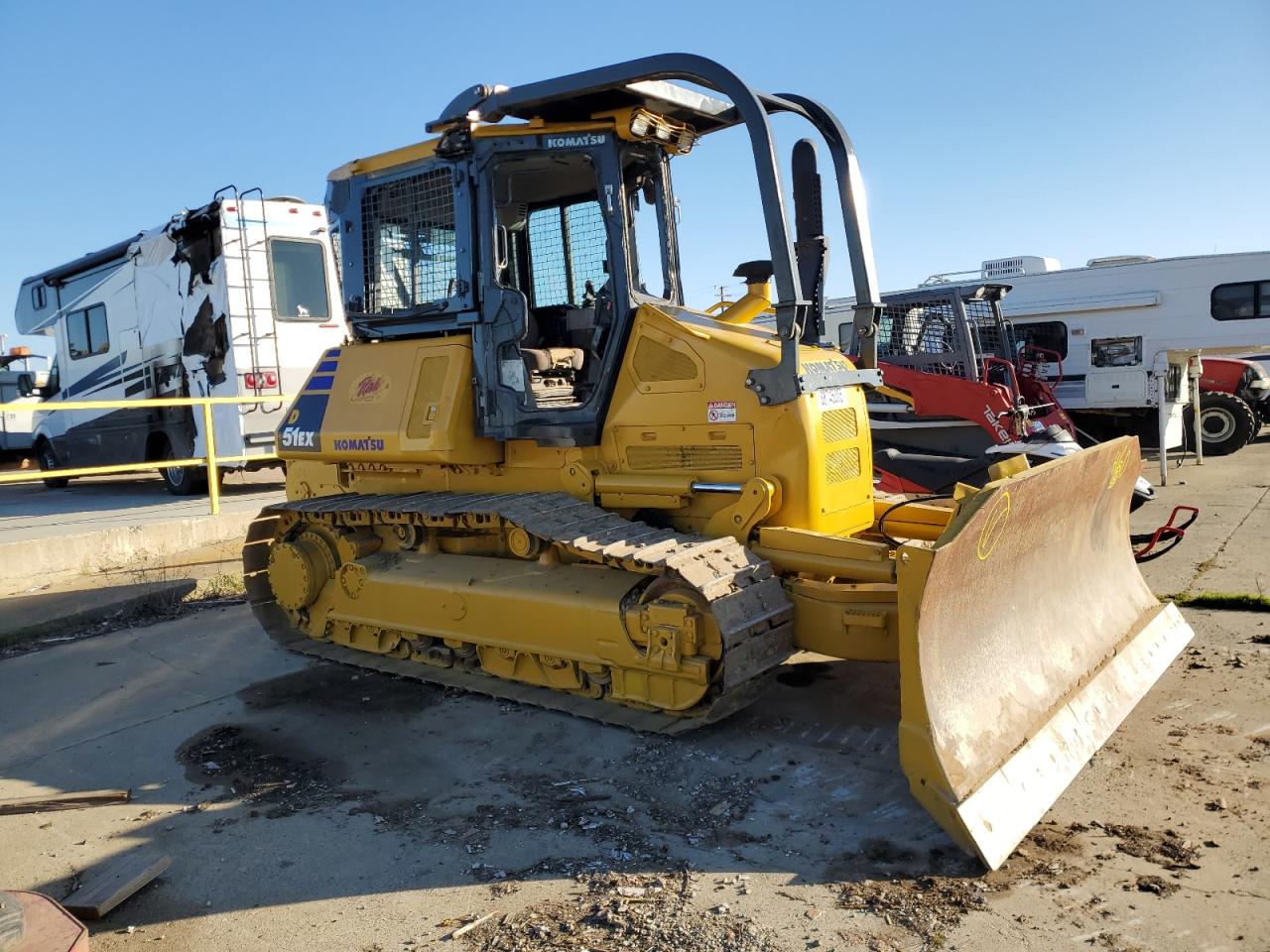 2017 Komatsu Dozer იყიდება Sacramento-ში, CA - Minor Dent/Scratches