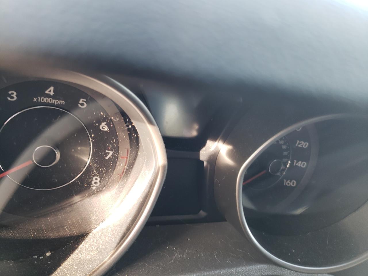 2012 Hyundai Elantra - Image 9
