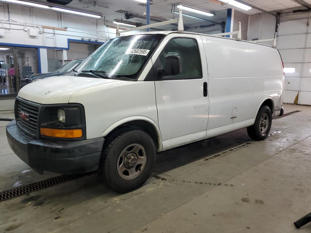 2008 GMC Savana - Image 1