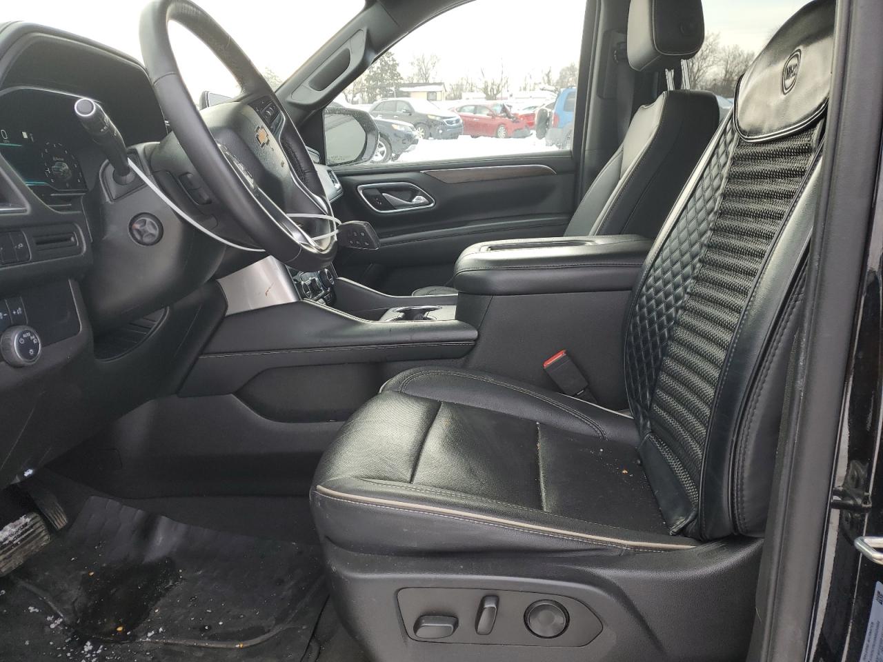 2022 Chevrolet Suburban - Image 7