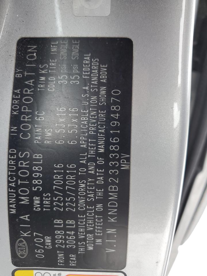2008 Kia Sedona - Image 13