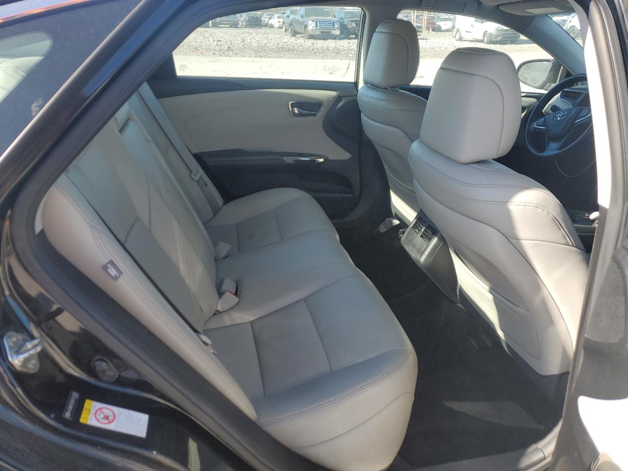 2016 Toyota Avalon - Image 10